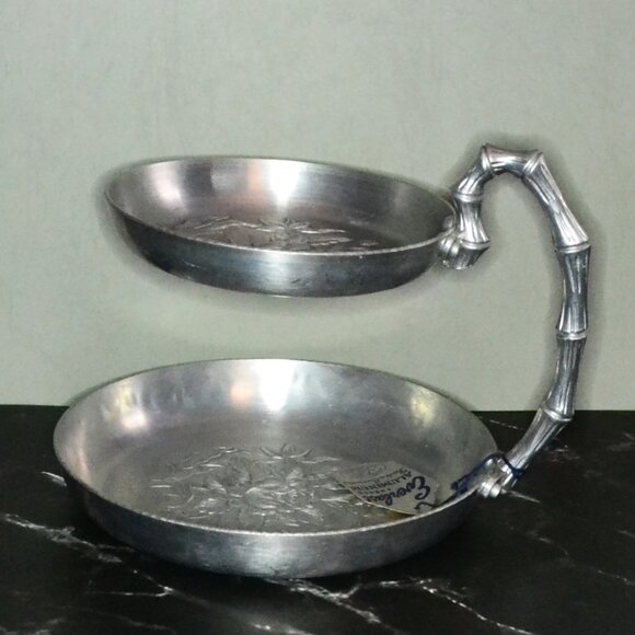 Vintage Everlast Aluminum Two Tier Tray Twig Leaf Pattern Tag Attached Serving - Picture 3 of 9